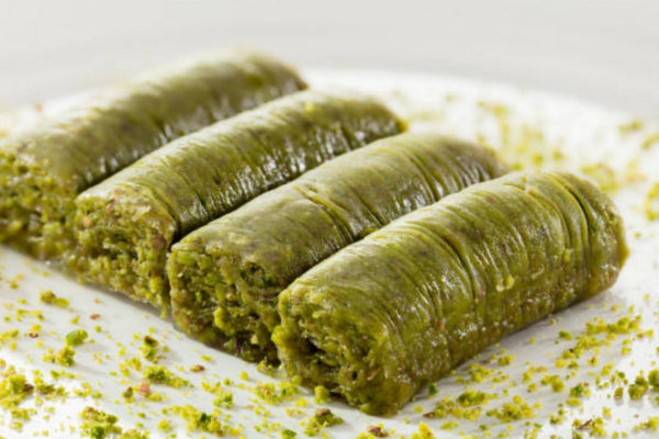 pâtisseries turc Fistik sarma