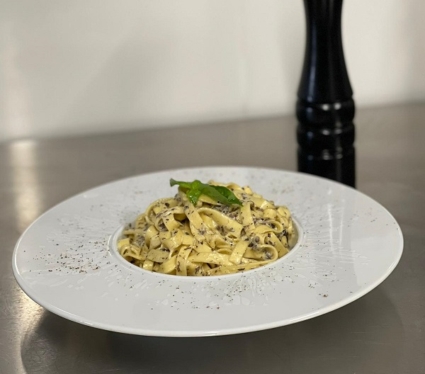 pâtes Tagliatelle à la  truffe